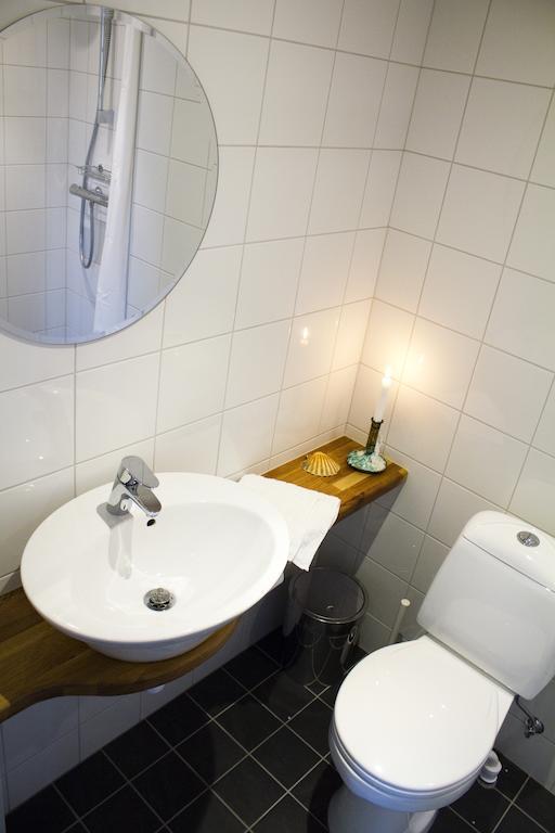 Everts Sjoebods Bed & Breakfast Grebbestad Room photo
